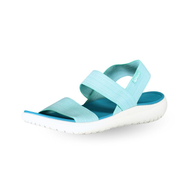 Hellblaue Halti Asha Sandalen für Damen mit elastischem Obermaterial, zwei Riemen und weißer Sohle auf weißem Hintergrund.