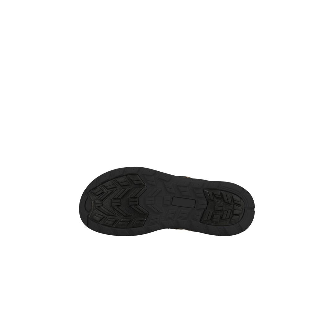 Halti Sora Sandale schwarze Outdoorsohle mit Profilmuster, von unten auf weißem Hintergrund dargestellt.
