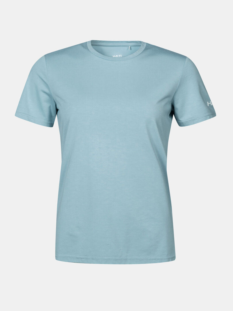 Das Kalteva T-Shirt Damen von Halti in Hellblau aus nachhaltiger Holzfaser - ideal für Outdoor-Aktivitäten.