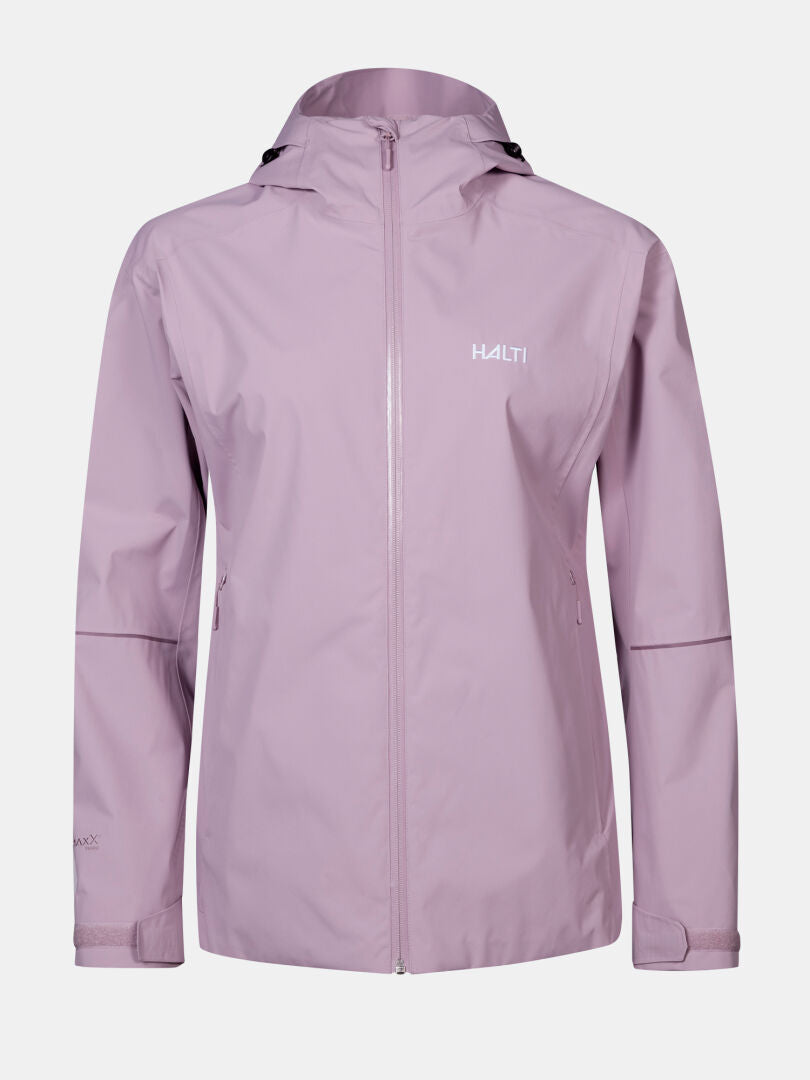 Eine hellviolette Halti Staala DX Regenjacke Damen mit Kapuze, Frontreißverschluss, Seitentaschen und Logo auf der Brust.