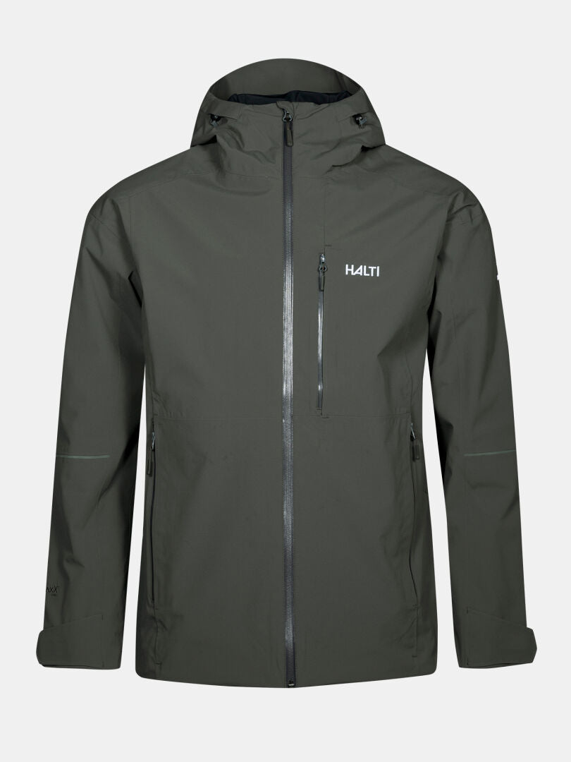 Eine dunkelgrüne Halti Staala DX Regenjacke Herren mit Kapuze, Reißverschluss und Logo ist auf einem einfarbigen Hintergrund abgebildet.