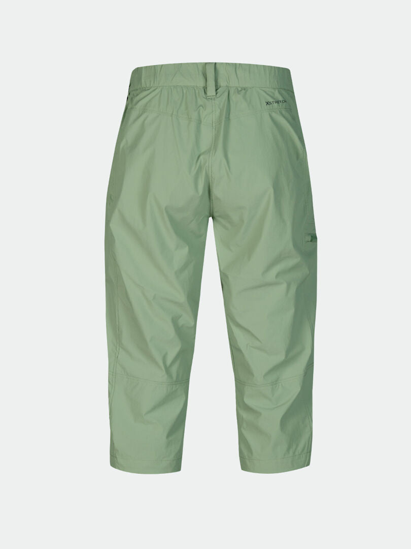 Die Halti Pallas Cool X-Stretch Caprihose Damen Plus bietet LSF 90+, einen elastischen Bund und Knielänge für Komfort im Freien.