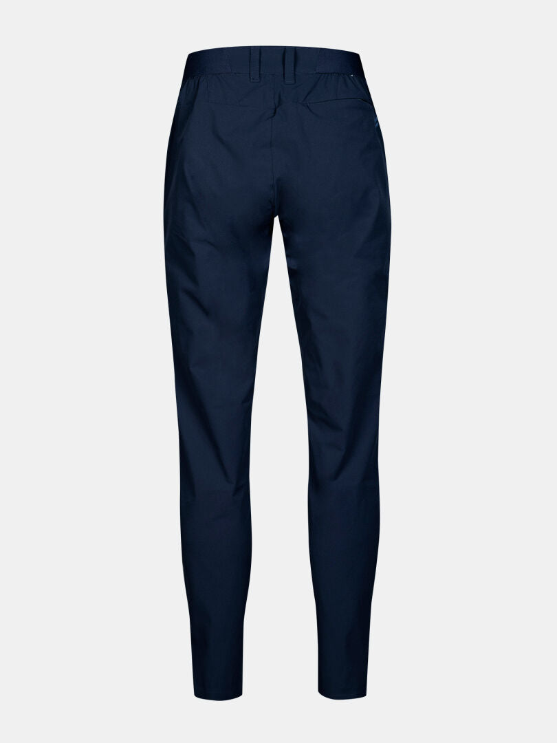 Halti Drive X-stretch Chinos Damen in navy, von hinten gesehen mit Stretch-Stoff, Gürtelschlaufen und zwei Gesäßtaschen.