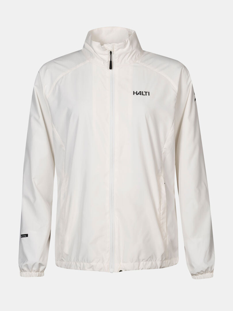 Die Saime Windbreaker Jacke Damen von Halti ist winddicht, leicht und aus recycelten Materialien gefertigt.