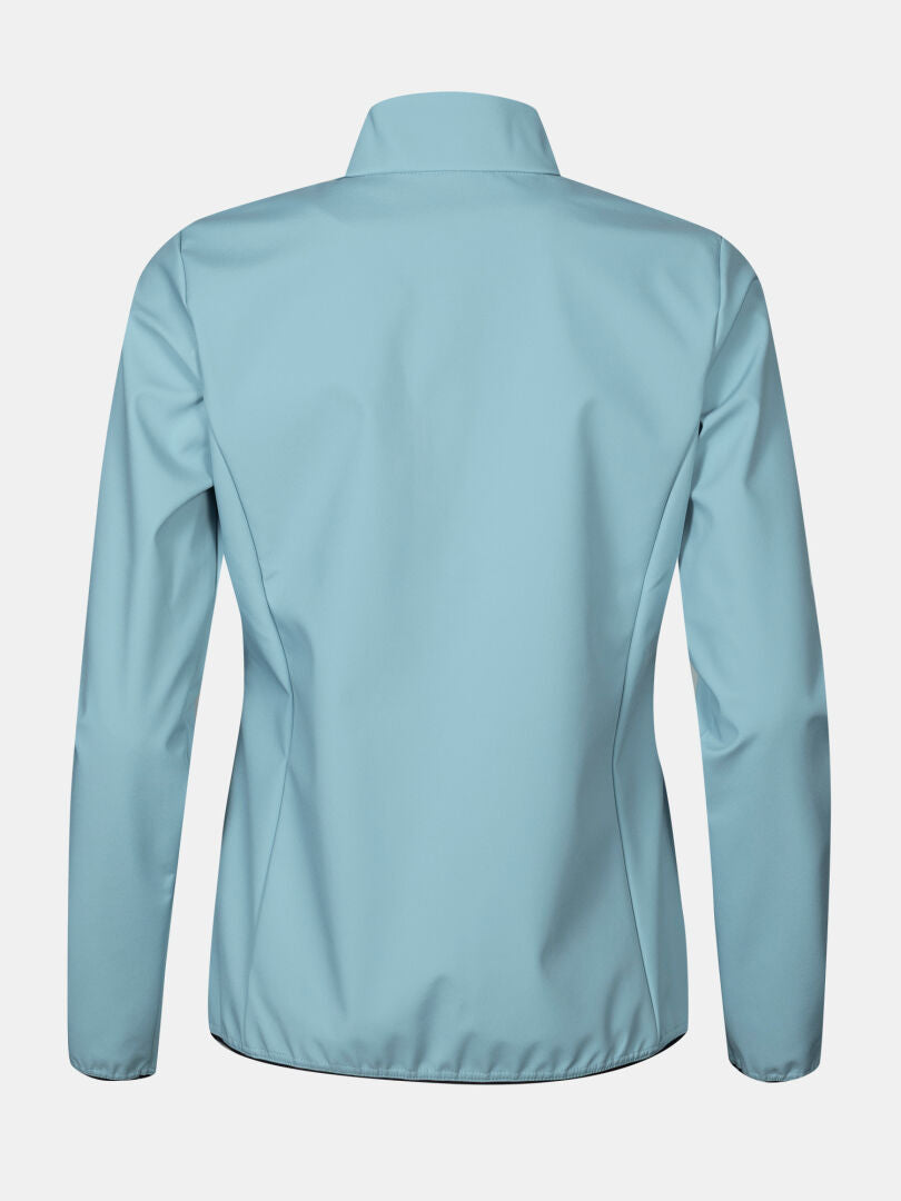 Die Halti Wedge Softshell Jacke Damen in hellblau zeigt sich von hinten mit langen Ärmeln und einem Stehkragen.