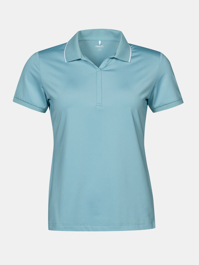 Hellblaues Halti Swingi Technisches Poloshirt Damen Plus mit weißem Besatz auf weißem Hintergrund präsentiert.