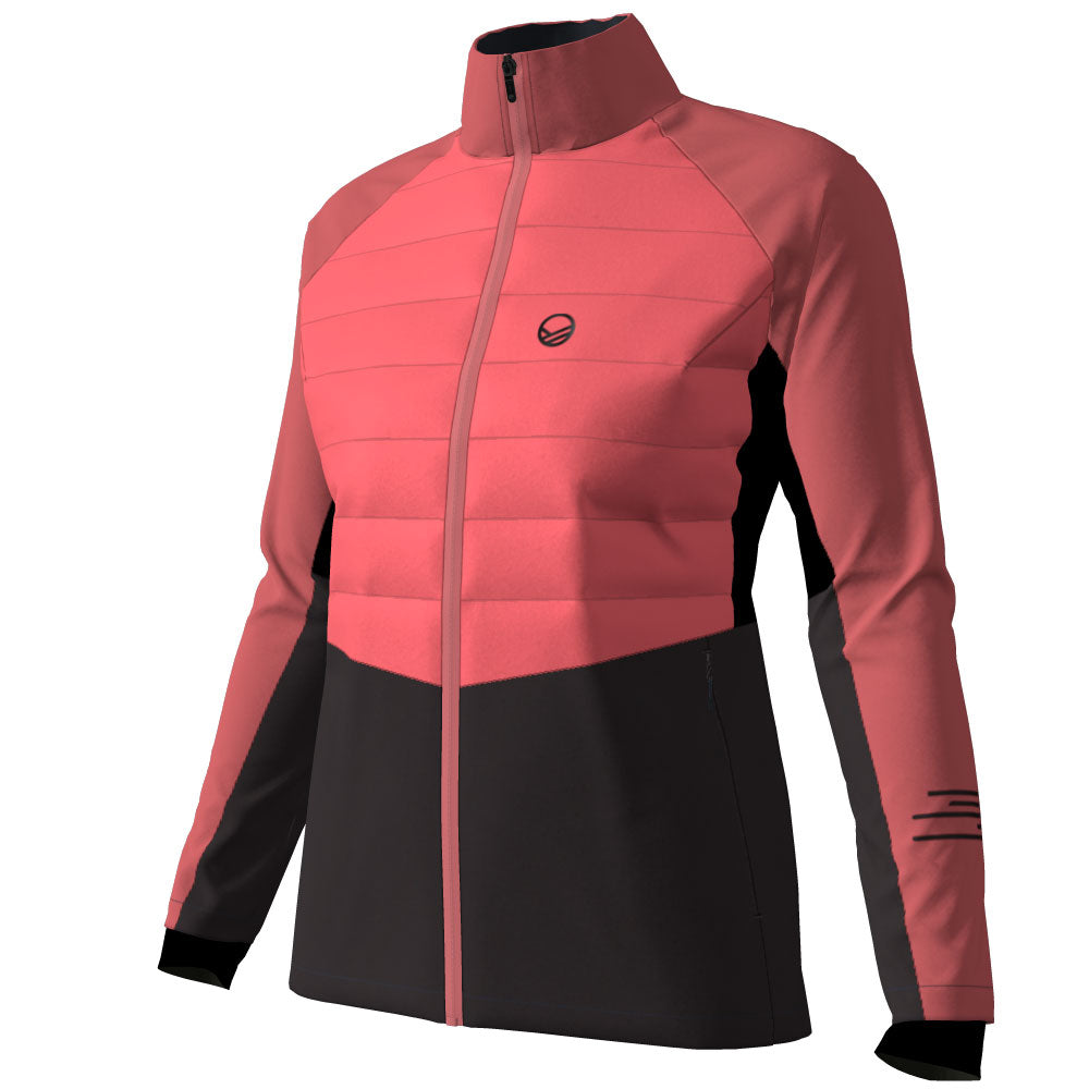 Die Halti Vinha Hybrid Langlaufjacke für Damen ist eine Damenjacke mit Reißverschluss, einem rosa gesteppten Oberteil und einem schwarzen Unterteil.