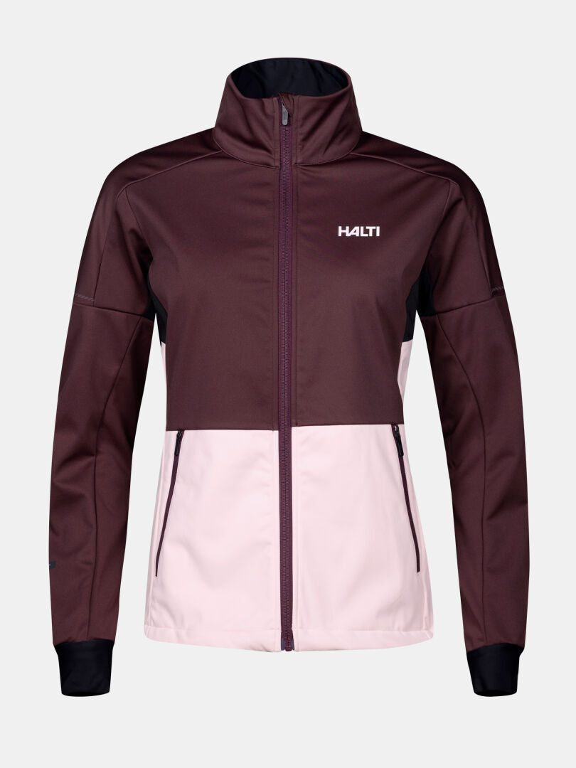 Die Halti Huuru Langlaufanzug Damen Plus Jacke, perfekt für das Wintertraining, hat ein kastanienbraunes Oberteil und ein Brustlogo.