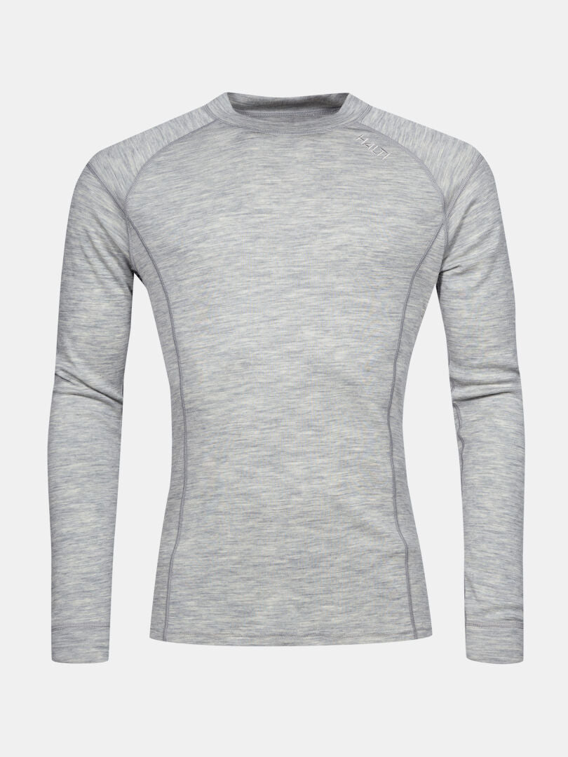 Halti Hossa II Merino Unterwäsche Set Herren: hellgraues, langärmeliges Hemd auf einfarbig weißem Grund.