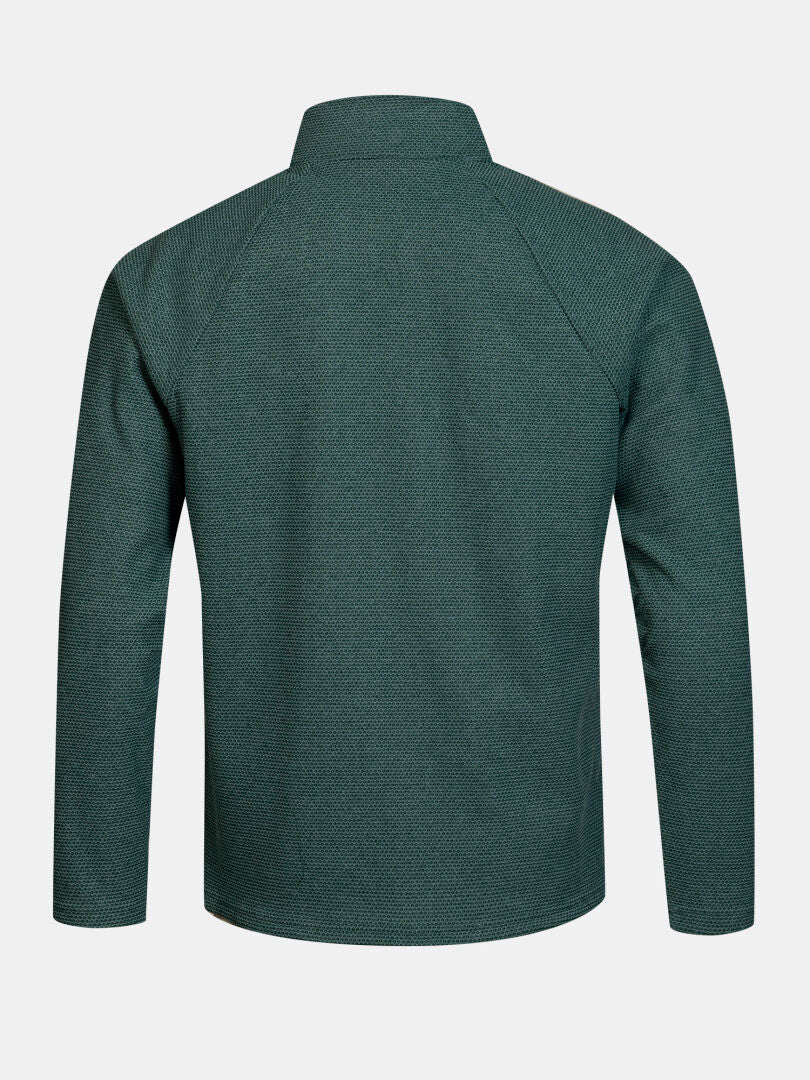 Die Halti Suomis Hybrid Layer Jacke für Herren in Grün mit Microtherm Dynamic, von hinten auf weißem Hintergrund abgebildet.