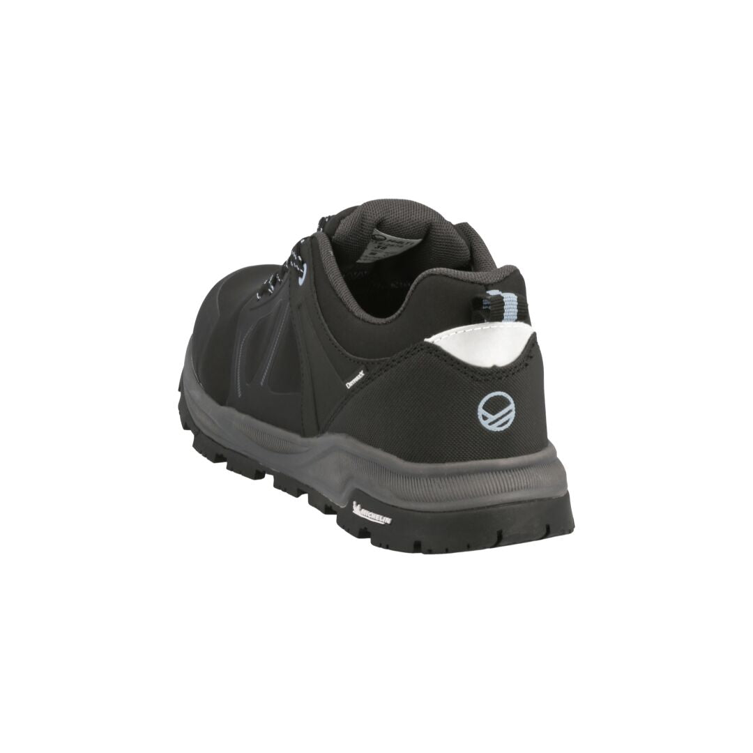 Ein schwarzer Halti Jura Low DX IC Winterschuhe Damen, Ansicht von hinten links, mit rauer Sohle und Logo an der Ferse.