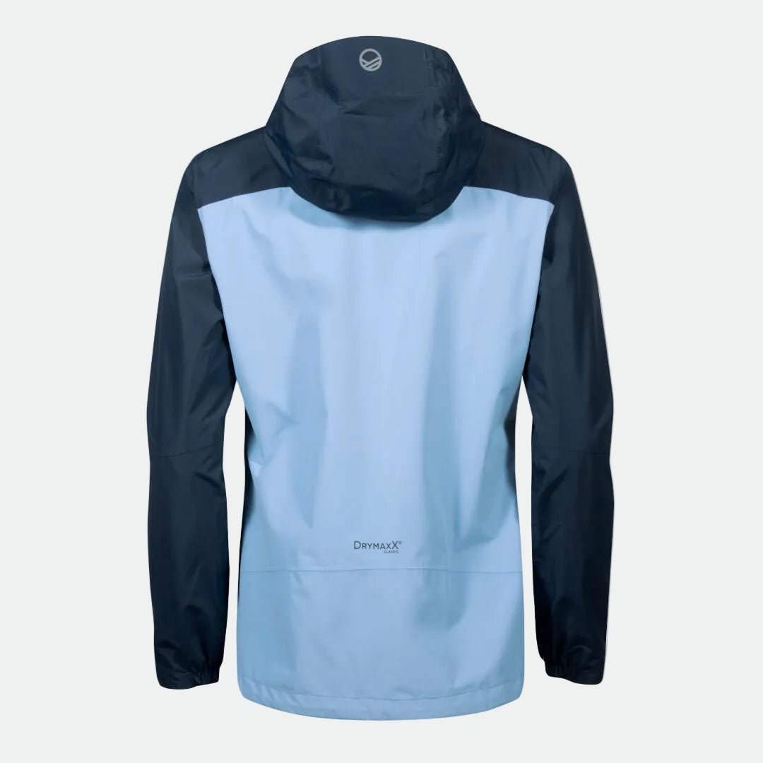 Die Fort Plus Damen DrymaxX Regenjacke von Halti wird von hinten mit langen Ärmeln und einem Logo auf der Kapuze gezeigt.