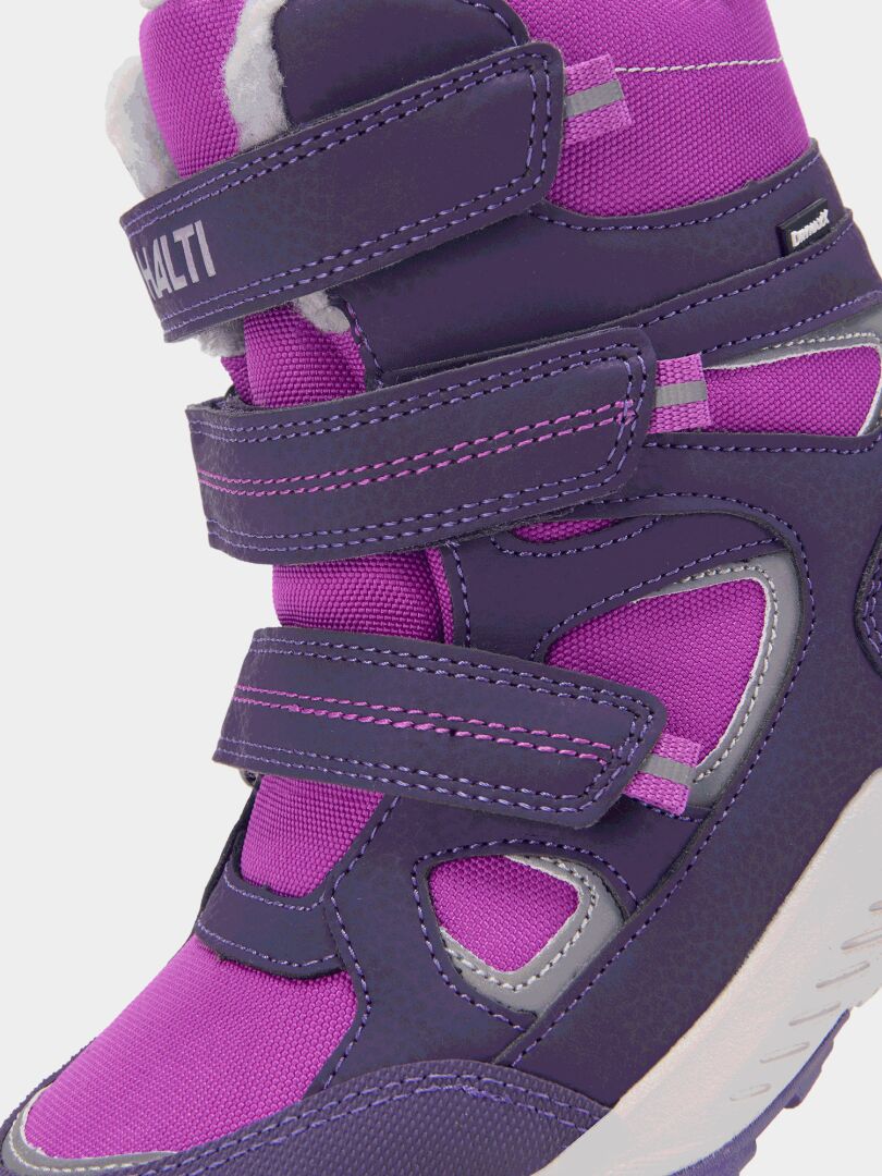 Nahaufnahme der Halti Reiss 3 DX Winterschuhe für Kinder mit Klettverschlüssen, Nähten und GripmaxX Junior-Sohle.