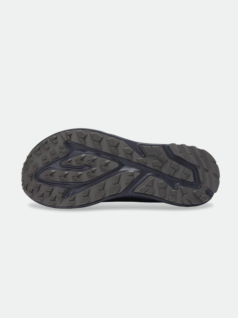 Graue Sohle der Halti Asento DX Outdoor-Schuhe für Herren, Zero-Drop-Barfußprinzip, Profil von unten auf weißem Hintergrund abgebildet.
