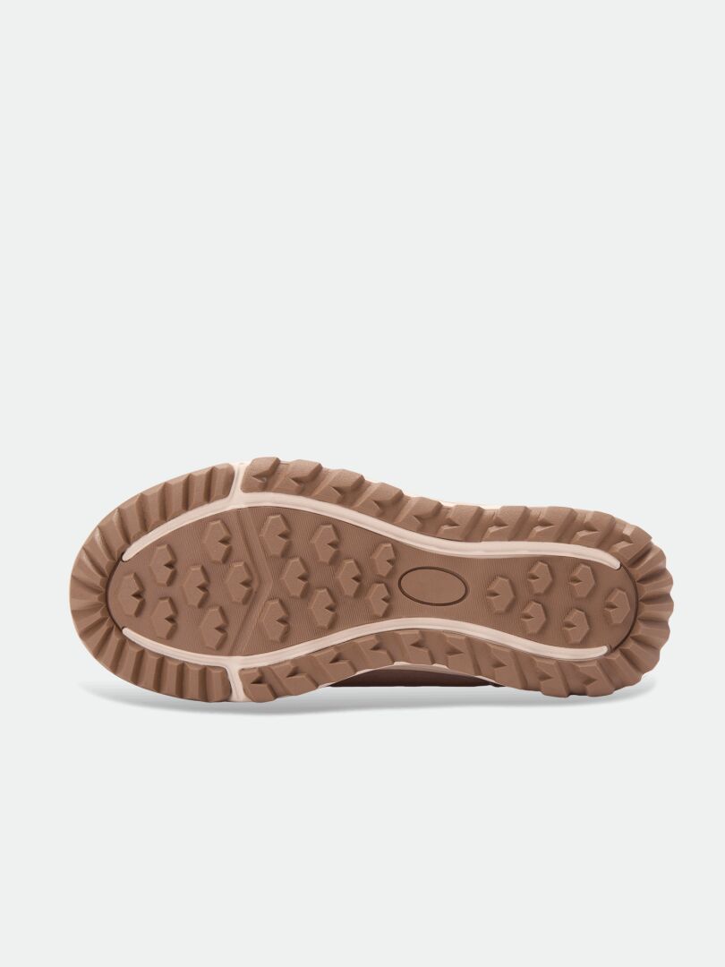 Halti Doris DX Winterstiefel für Damen: Braune Gummisohle, robustes Profil, ideal zu wasserdichten Velourslederstiefeln.