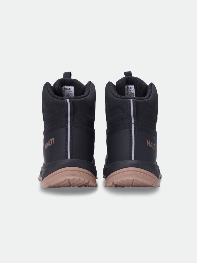 Rückansicht der Halti Fara 4 DX Mid Damen-Outdoor-Schuhe, schwarz mit hellbraunen Sohlen und HALTI-Logo an den Fersen.