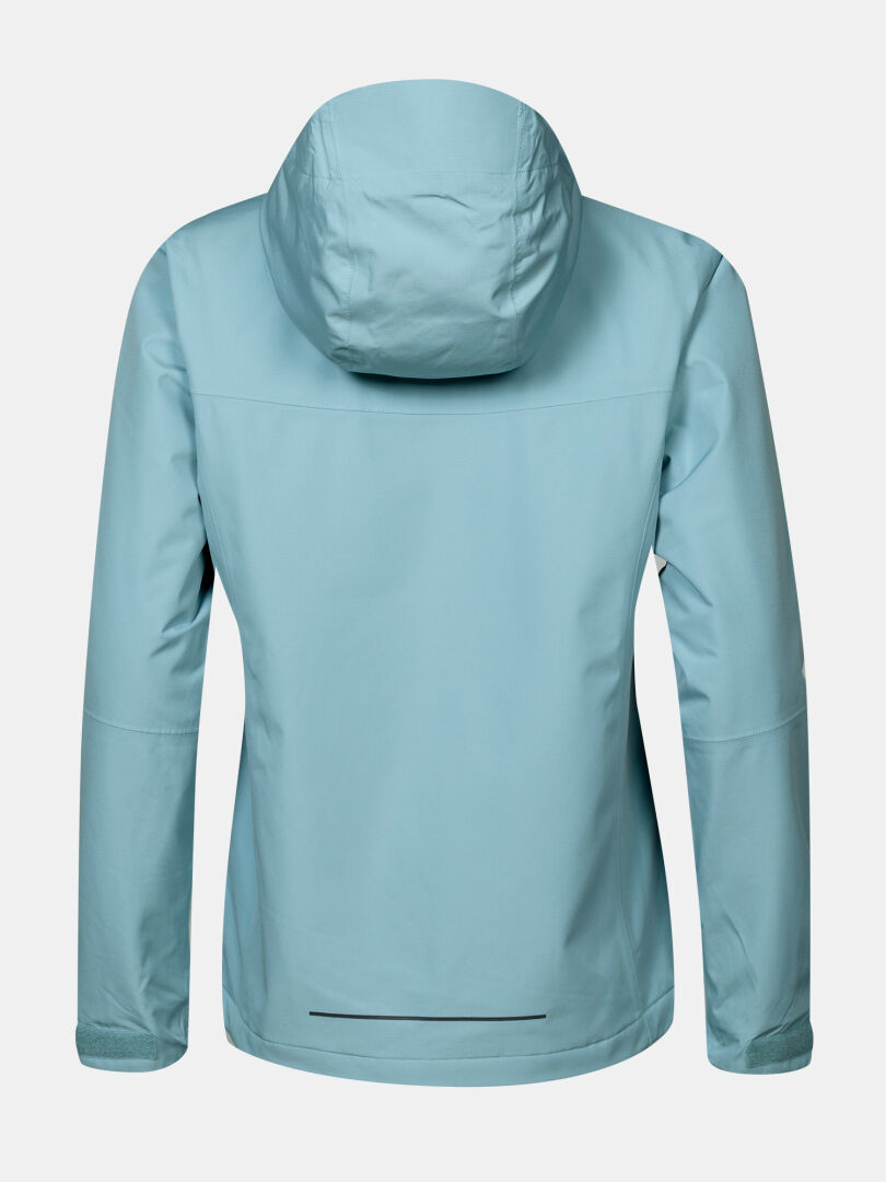Rückansicht einer hellblauen, wasser- und winddichten Halti Forter DX Warm Regenjacke Damen mit Kapuze.