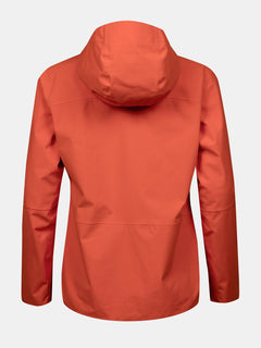 Eine Rückenansicht der orangefarbenen Halti Staala DrymaxX Regenjacke Damen mit langen Ärmeln vor einem schlichten weißen Hintergrund.