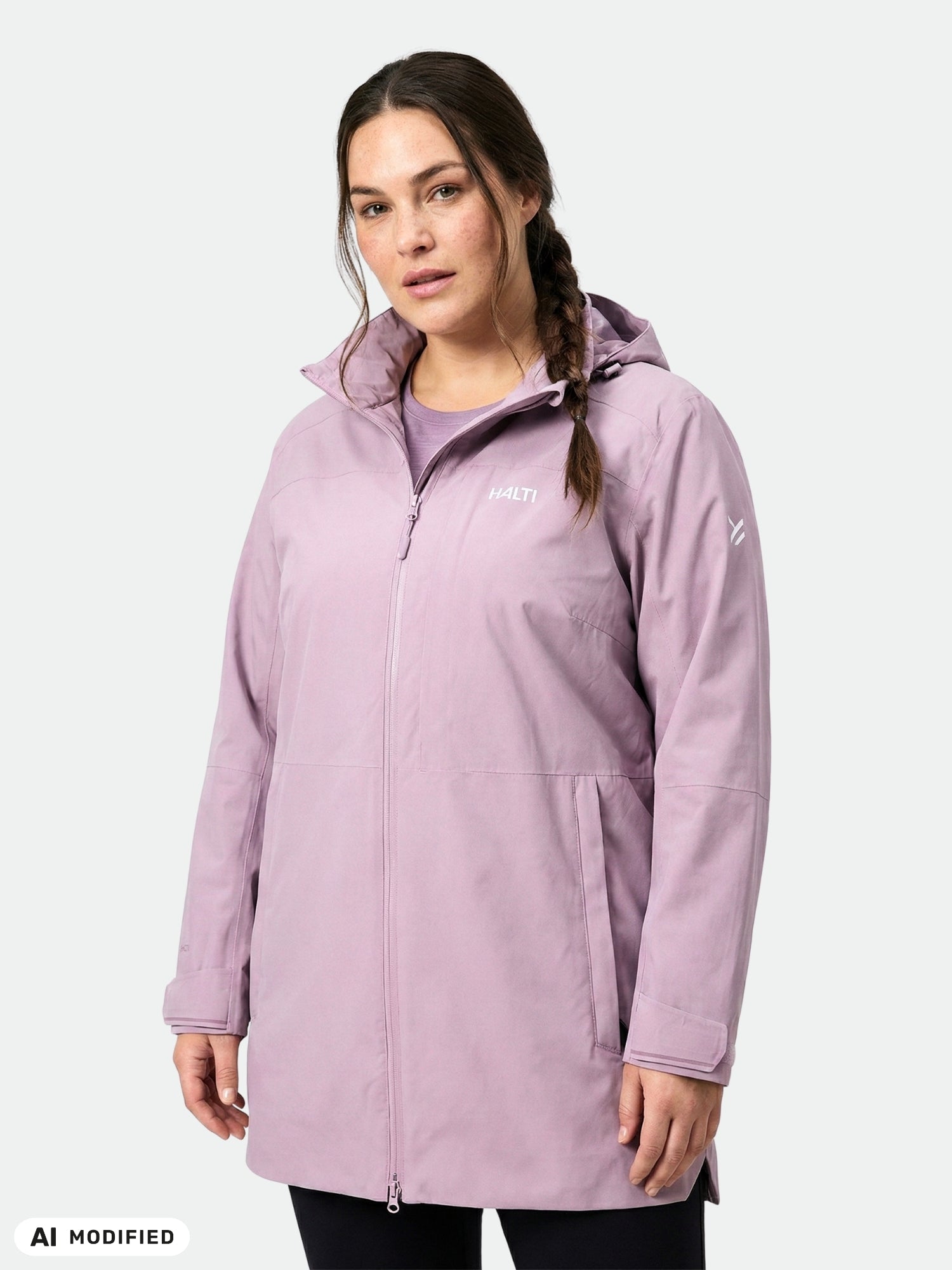 Halti Valaja DX Parka-Jacke für Damen in Größe Plus in Hellviolett mit DrymaxX®-Membran vor einem einfarbigen hellen Hintergrund.