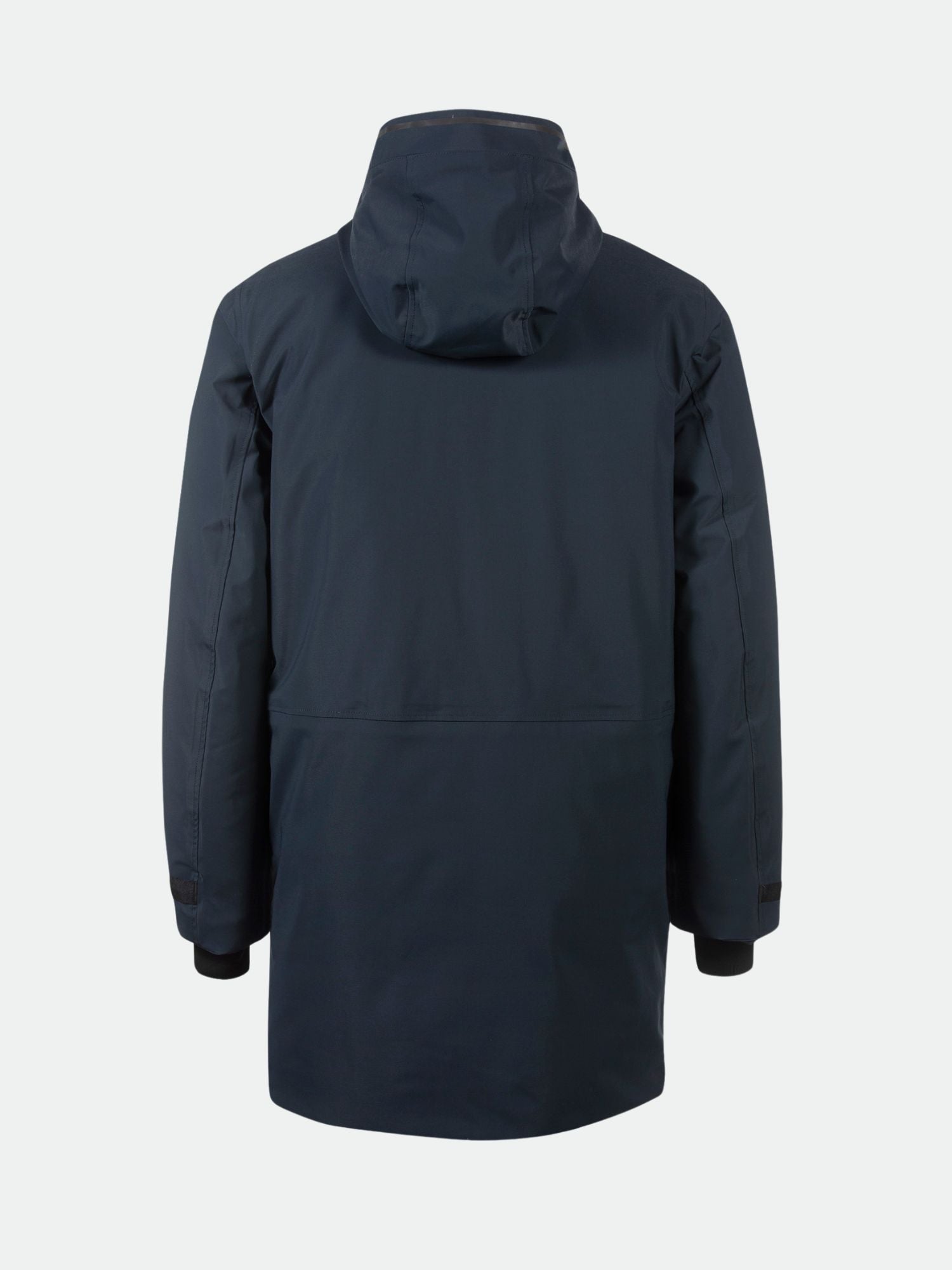 Ein Halti Bergga DX Winter Parka Herren in dark navy wird von hinten vor einem schlichten weißen Hintergrund gezeigt.