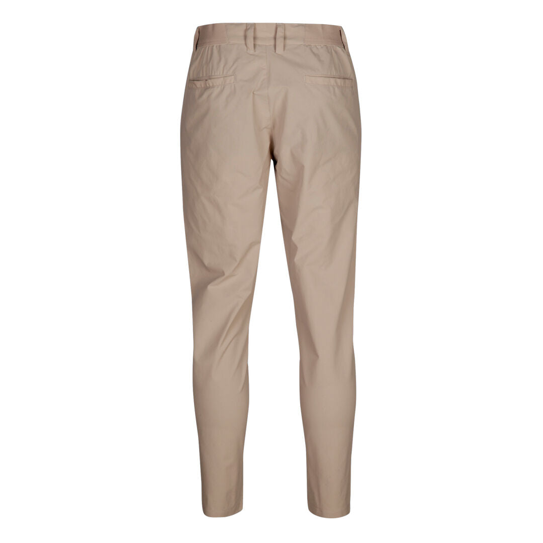 Halti Drive X-stretch Chinos Herren von hinten mit Gürtelschlaufen, zwei Leistentaschen und Quick Dry Stretch Material.