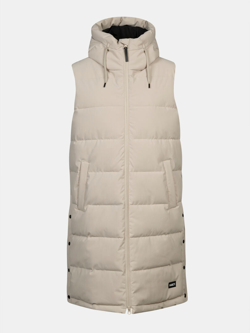 Halti Penger Pufferweste für Damen: beige, ärmellos, Kapuze, Reißverschluss vorne, Seitentaschen, schwarzes Etikett am Saum.