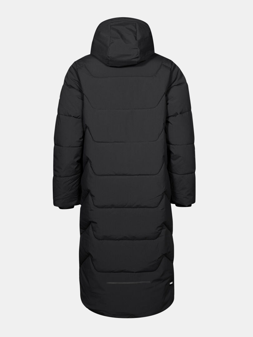Halti Brahe Puffer Long Winterjacke für Damen in Schwarz mit Kapuze, DrymaxX-Technologie, von hinten auf weißem Hintergrund abgebildet.
