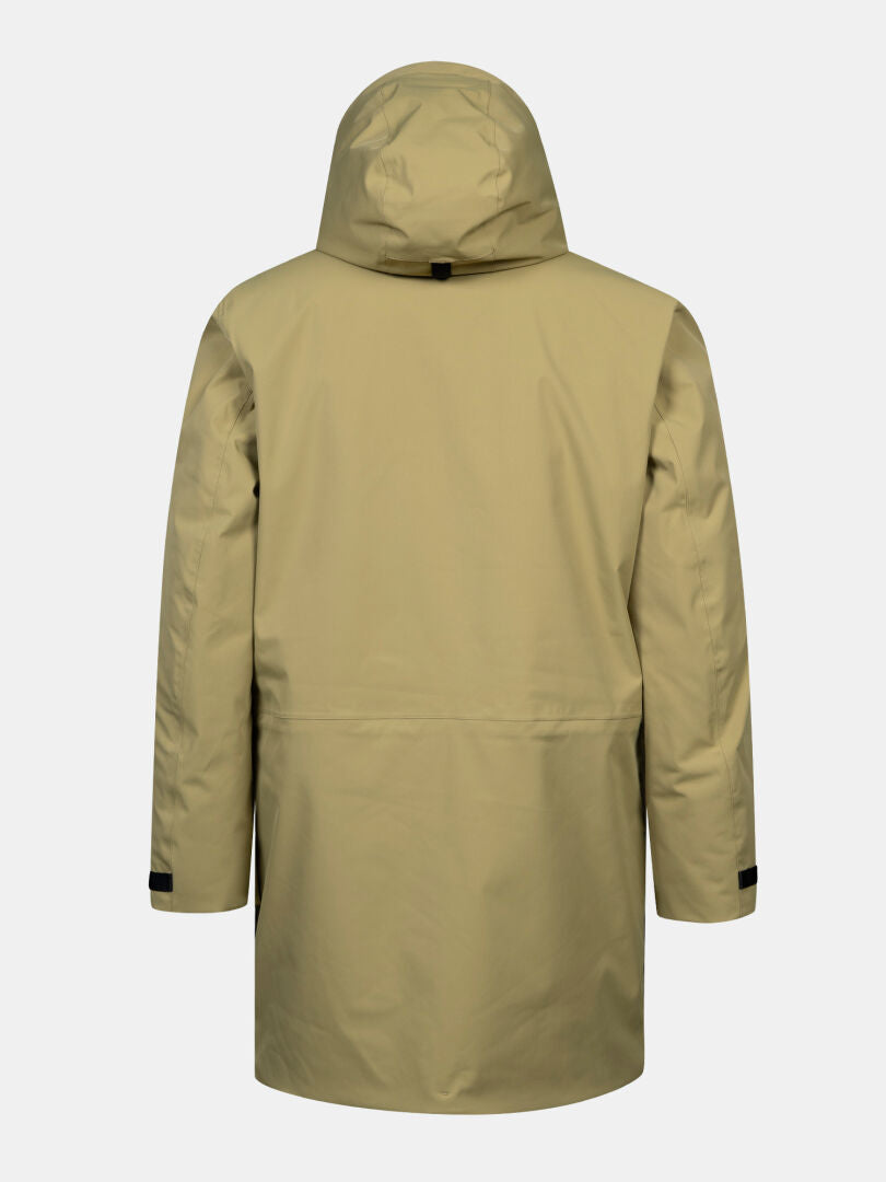 Der „Halti Kallio DX Parka Herren“, eine hellbraune, wasserdichte Jacke mit Kapuze, wird von hinten vor einem schlichten weißen Hintergrund gezeigt.