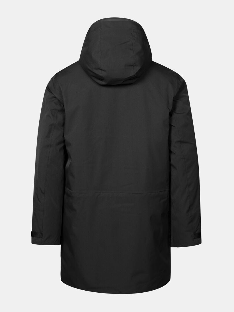 Der Halti Kallio DX Parka für Herren in Schwarz wird von hinten vor einem einfarbigen hellgrauen Hintergrund gezeigt.