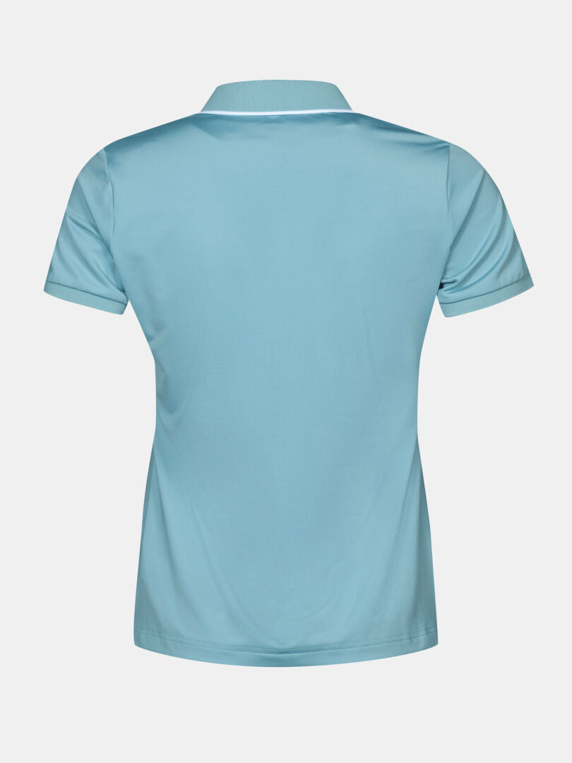 Ein hellblaues Halti Swingi Technisches Poloshirt Damen Plus, kurze Ärmel, von hinten auf weißem Grund.