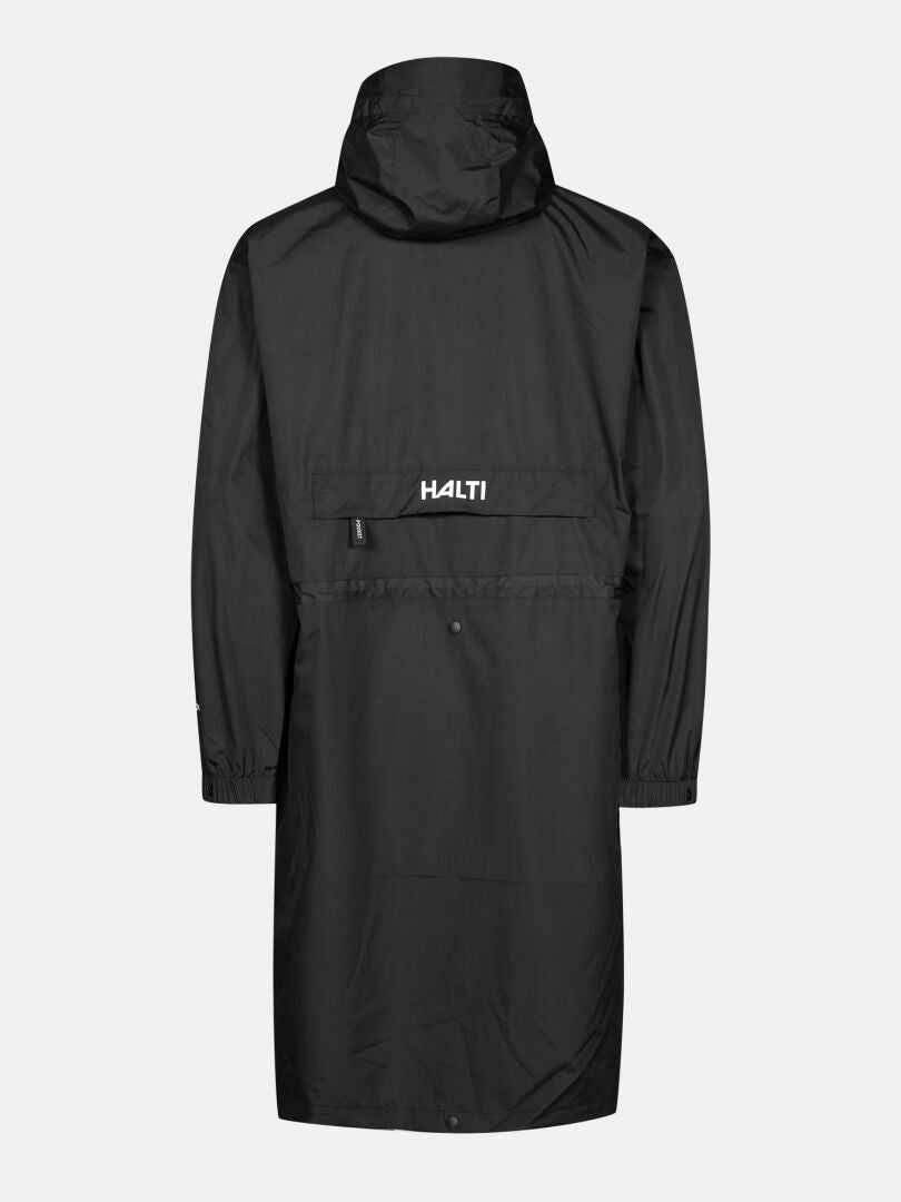 Halti Coach Jacke: lange schwarze wasserdichte Regenjacke mit Kapuze und Halti-Logo, abgebildet auf einem schlichten hellen Hintergrund.