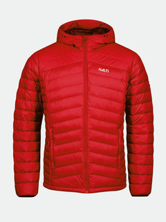 Die Halti Huippu Daunenjacke Herren in rot mit Kapuze und Frontreißverschluss ist ideal für Outdoor-Aktivitäten.