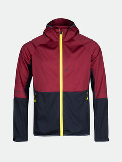 Die Halti Exhale Stormwall Jacke Herren hat einen zweifarbigen Look, Reißverschlusstaschen und reflektierende Details zum Radfahren.