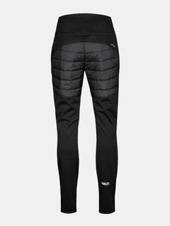 Halti Hanki 2 Hybrid Langlaufhose Damen Plus: Schwarze, sportliche Hose mit gesteppter Polsterung und Logo am linken Knöchel.