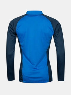 Das Halti Dual Baselayer Set Herren besteht aus einem blauen Langarmshirt mit navyfarbenen Einsätzen, das aus recyceltem Polyester hergestellt ist.