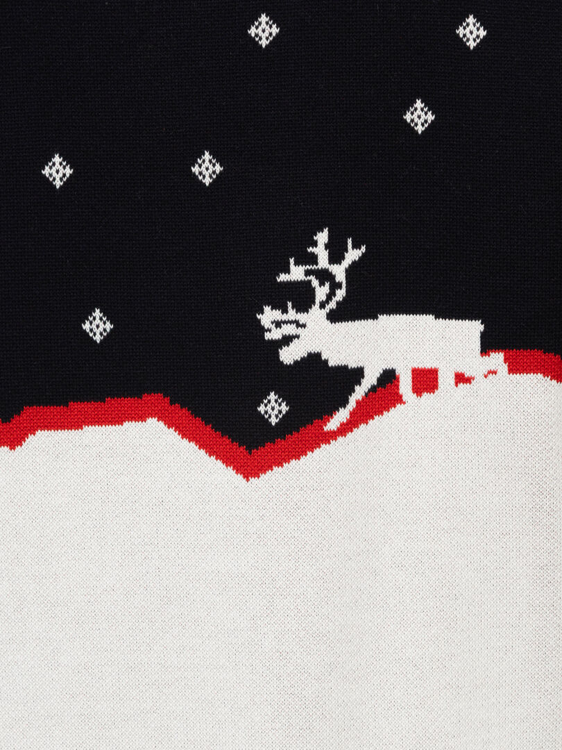 Halti Tauko Unisex-Pullover: schwarzer Strick mit weißem Rentier, Schnee, roter Linie und rautenförmigen Sternen.